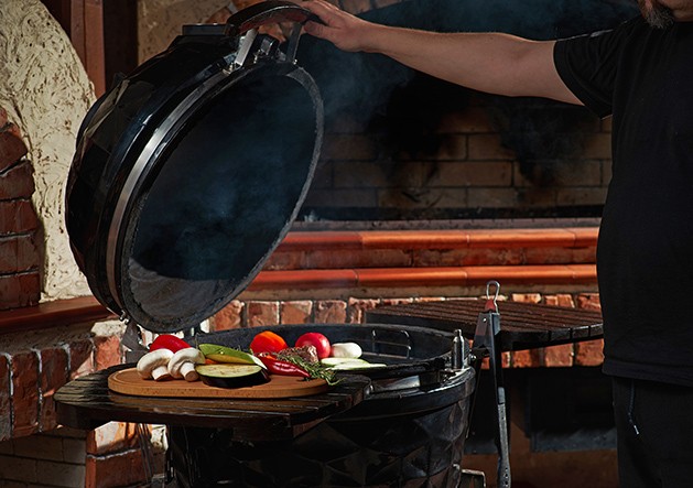 Qué kamado comprar según tu espacio, uso y forma de cocinar